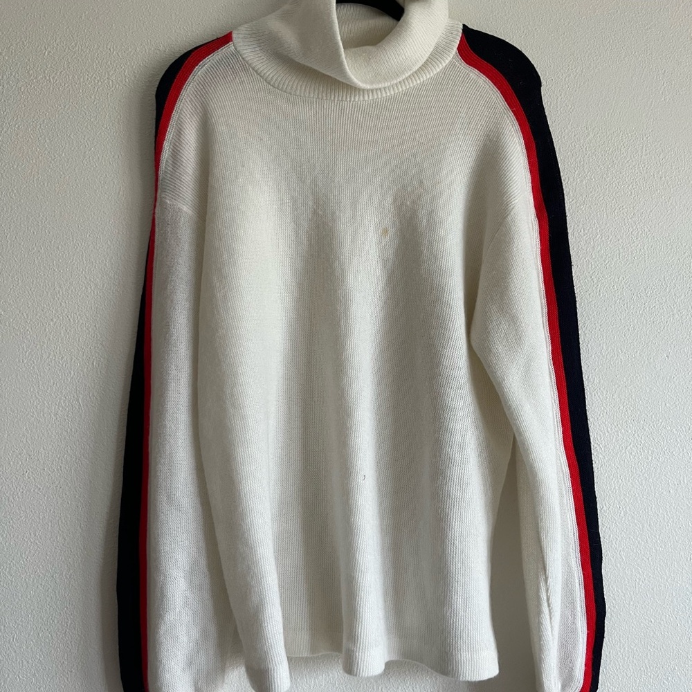 Vintage Heritage White and Red Turtleneck Sweater